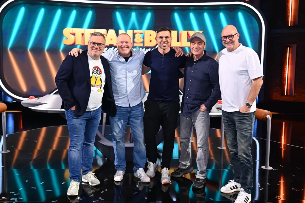 Gruppenfoto im Studio von „Stefan & Bully gegen irgendson Schnulli“
